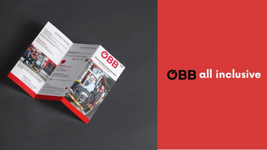 Die gefaltete Broschüre „ÖBB all inclusive“ neben dem Schriftzug auf Rot.